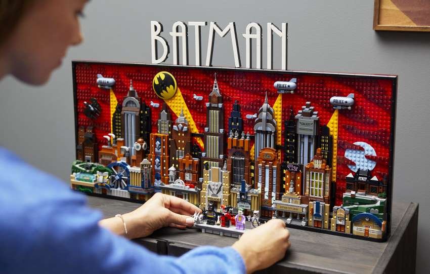 LEGO DC Batman Gotham City Skyline celebra gli 85 anni dell'uomo pipistrello