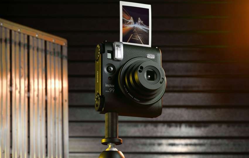 INSTAX MINI 99: gusto vintage con funzioni avanzate