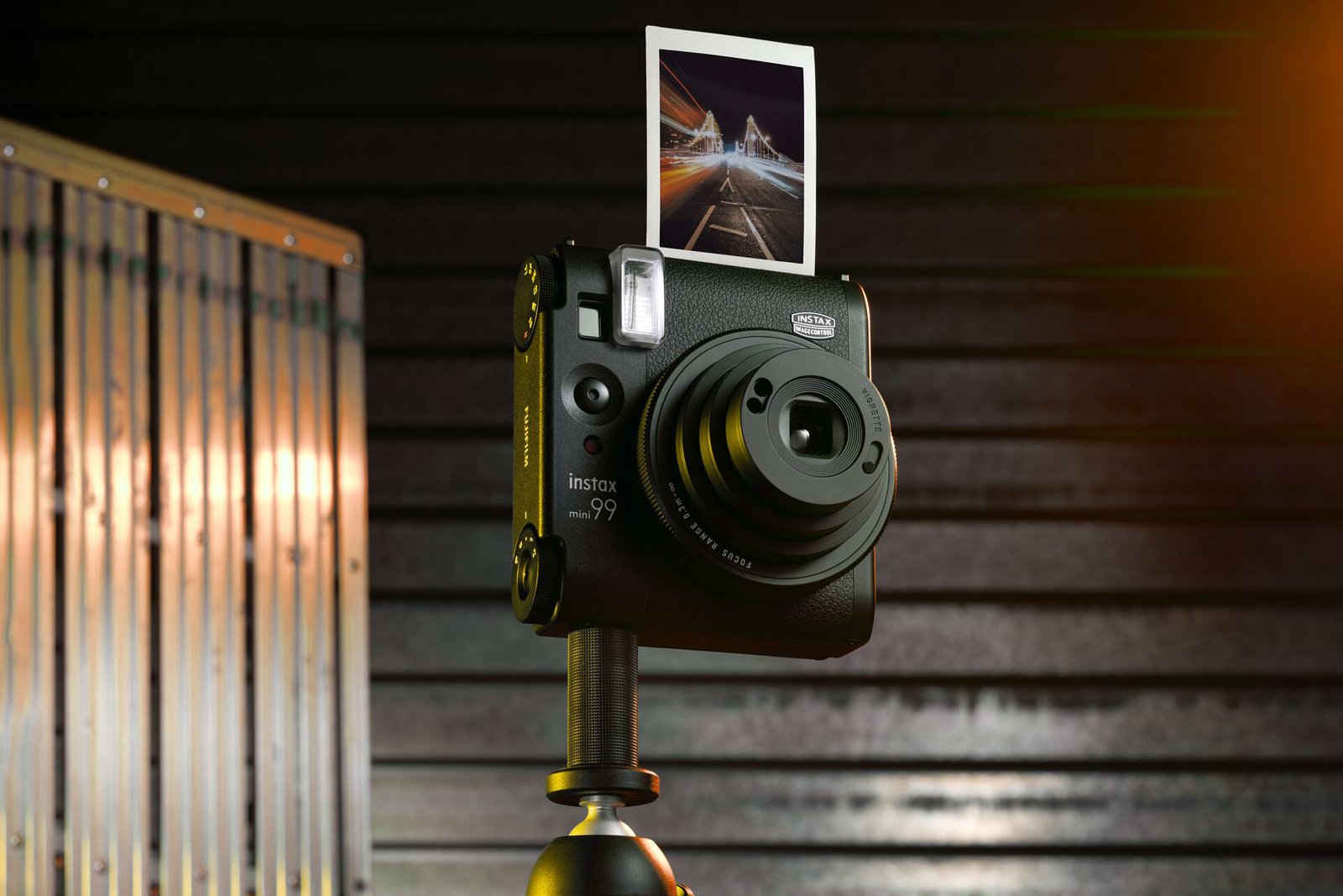 INSTAX MINI 99: gusto vintage con funzioni avanzate