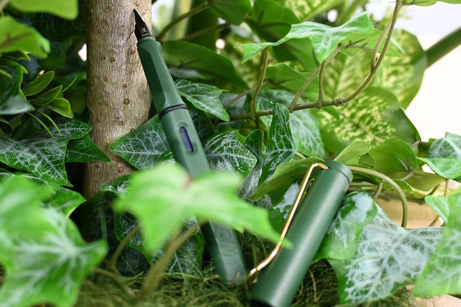 LAMY Safari Field Green Gold Clip: un'esclusiva orientale