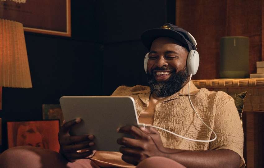 Le Sonos Ace portano l'home theater nelle cuffie