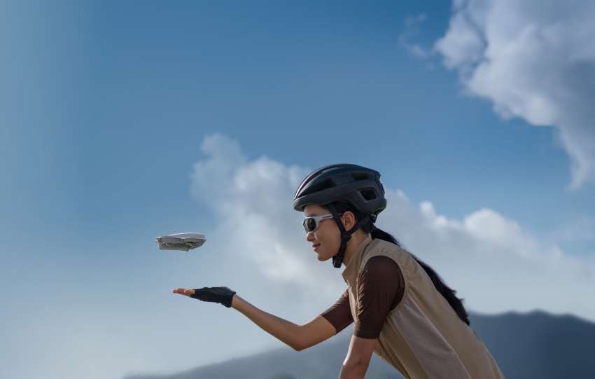 DJI Neo è un piccolo drone automatizzato, perfetto per vlogging e content creators