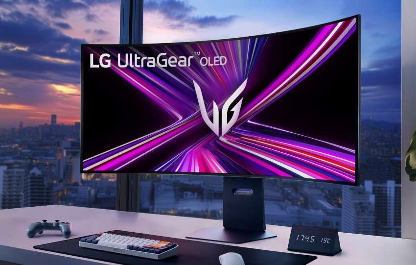 LG UltraGear GX9: due gaming monitor 5K curvi da 45 pollici