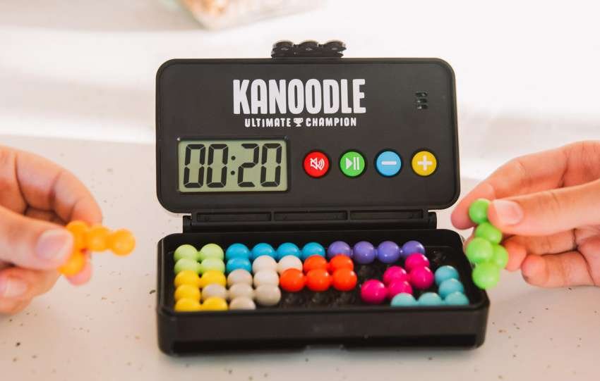 Tutto su Kanoodle, il gioco di palline colorate virale su TikTok